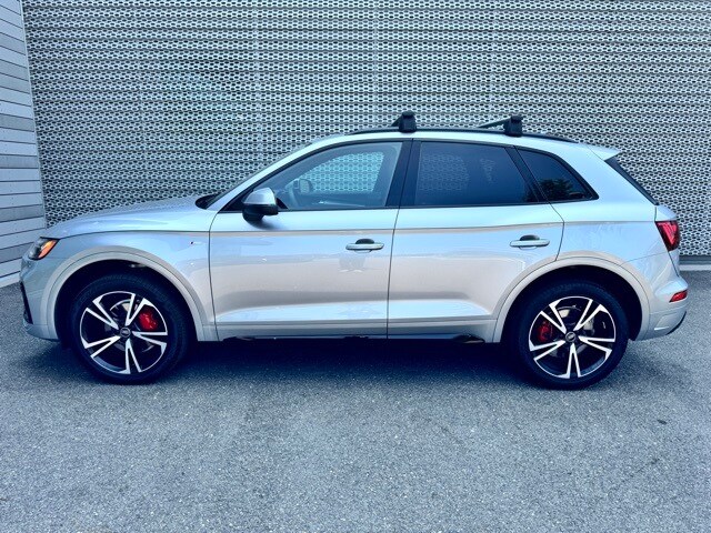 2025 Audi Q5 45 S line Premium Plus photo 2