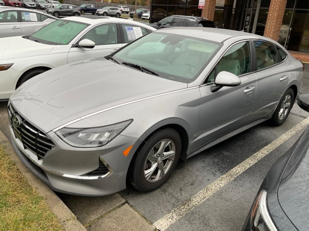 Used 2023 Hyundai Sonata SE Sedan