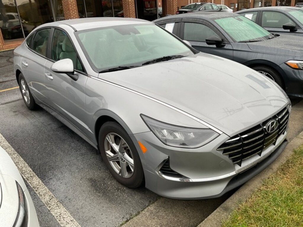 Used 2023 Hyundai Sonata SE Sedan
