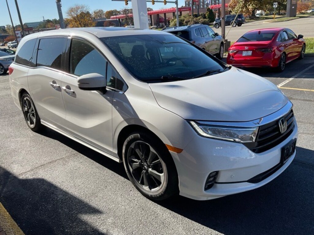 Certified 2023 Honda Odyssey Elite Van