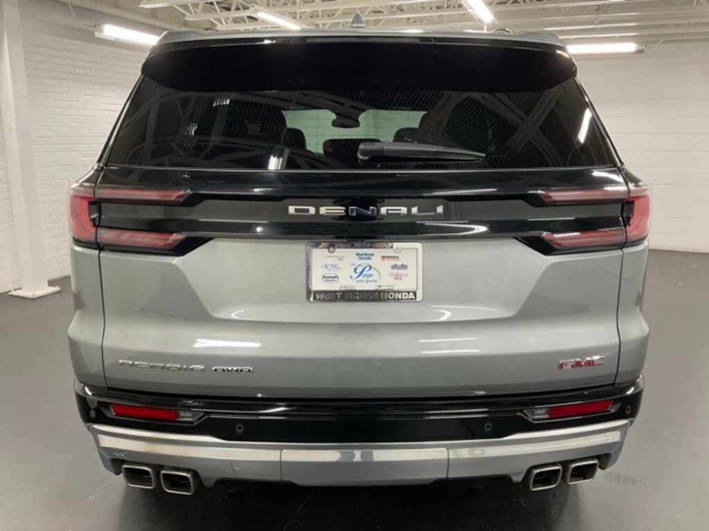 Used 2025 GMC Acadia Denali SUV