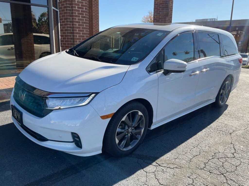 Certified 2023 Honda Odyssey Elite Van