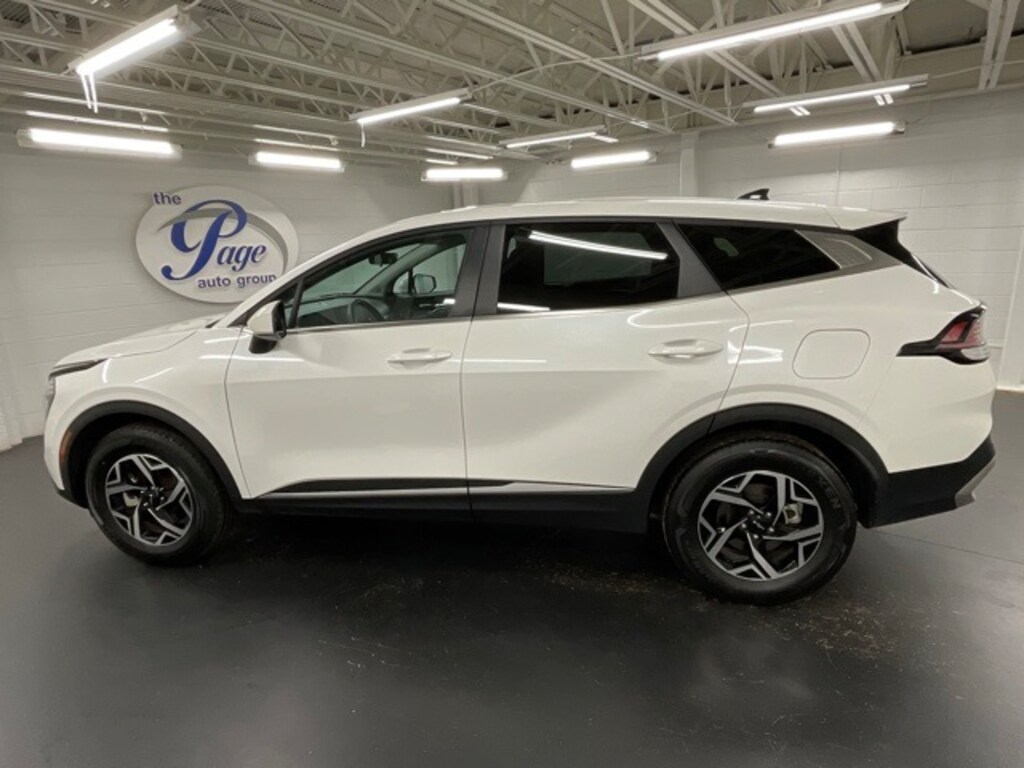 Used 2024 Kia Sportage LX SUV