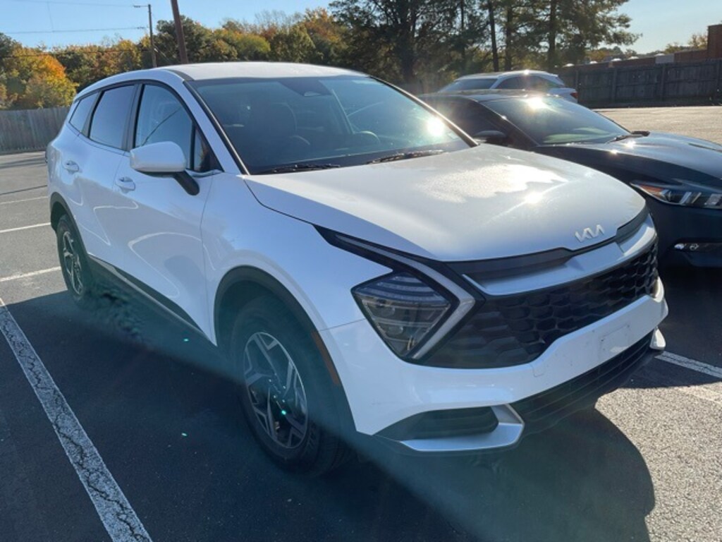 Used 2024 Kia Sportage LX SUV