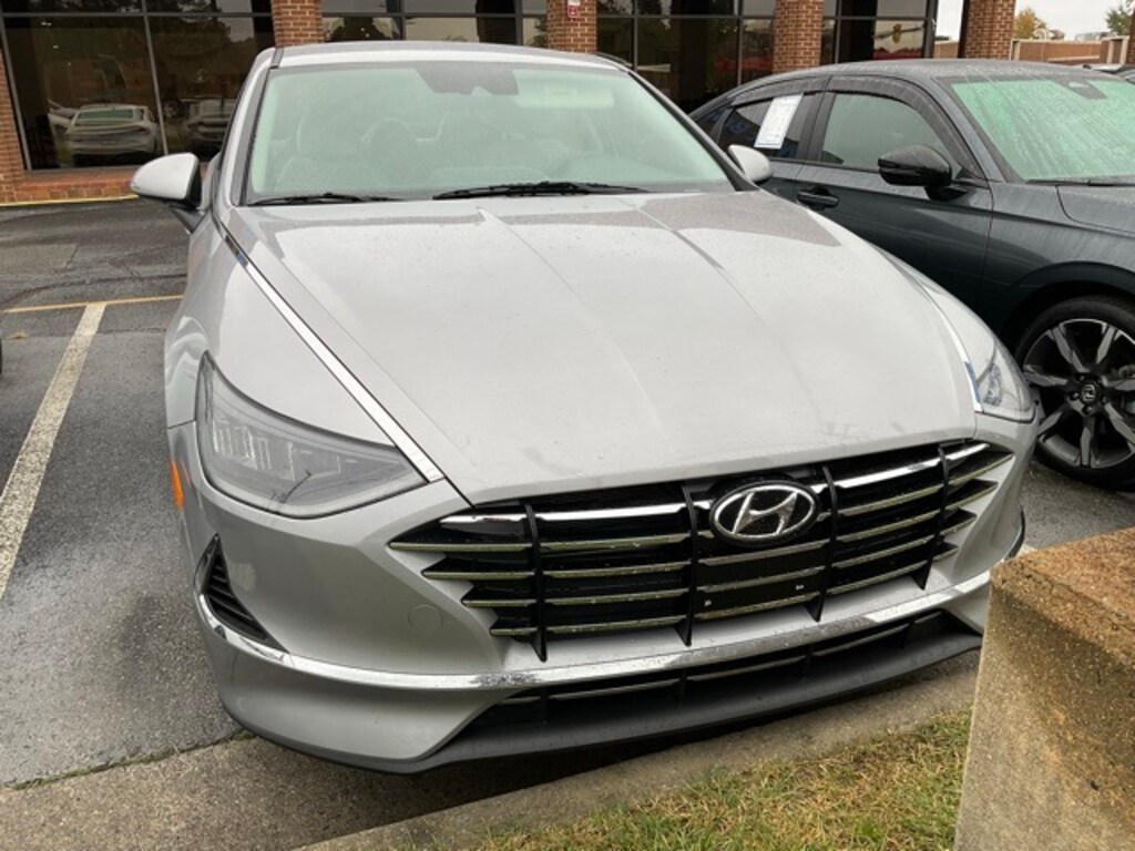 Used 2023 Hyundai Sonata SE Sedan
