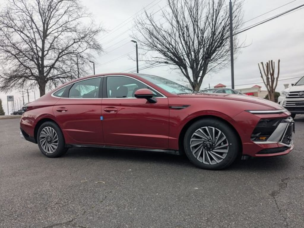 New 2026 Hyundai Sonata Hybrid SEL Sedan
