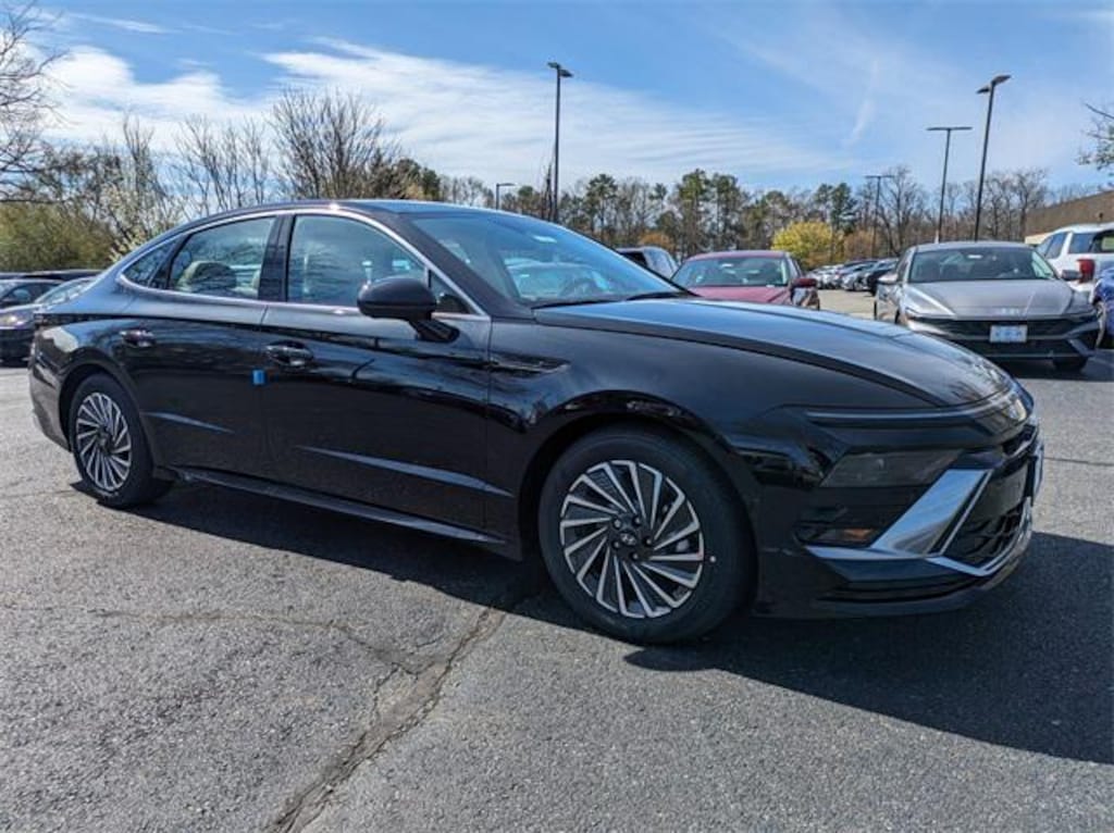 New 2025 Hyundai Sonata Hybrid Limited Sedan