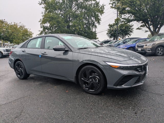 2026 Hyundai Elantra SEL Sport Plus Sedan