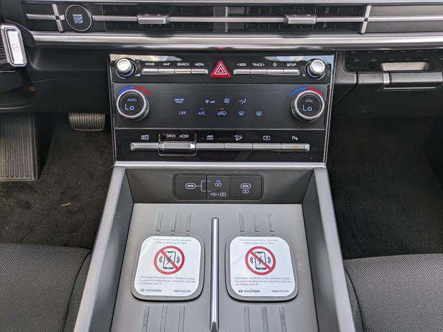 2026 Hyundai Santa Fe SE - Photo 18