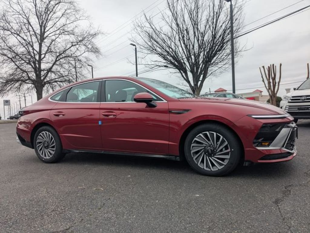 New 2026 Hyundai Sonata Hybrid SEL Sedan