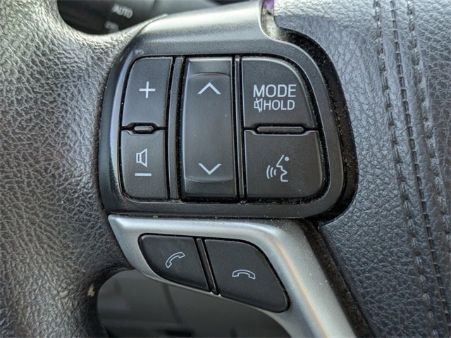 2019 Toyota Highlander LE - Photo 23