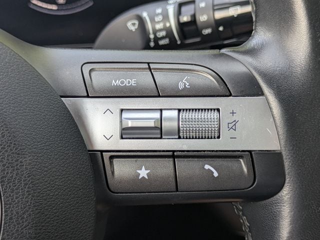 2025 Hyundai Kona SEL - Photo 23