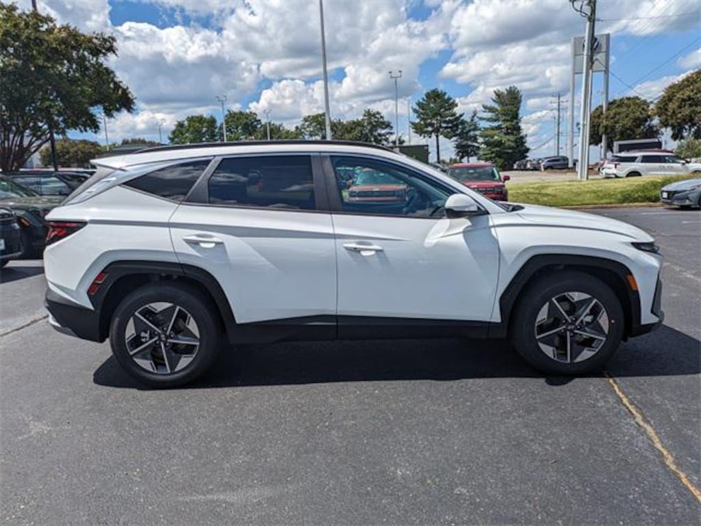 New 2026 Hyundai Tucson SEL FWD SUV