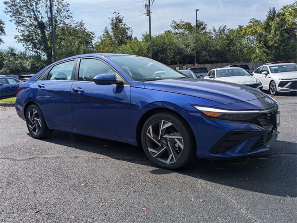 New 2025 Hyundai Elantra SEL Convenience Sedan
