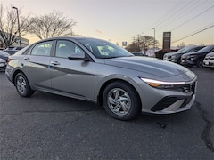 2026 Hyundai Elantra SE Sedan