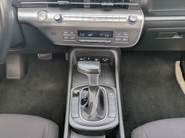 2025 Hyundai Kona SEL - Photo 18