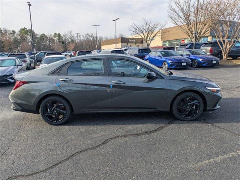 New 2026 Hyundai Elantra Hybrid SEL Sport Sedan