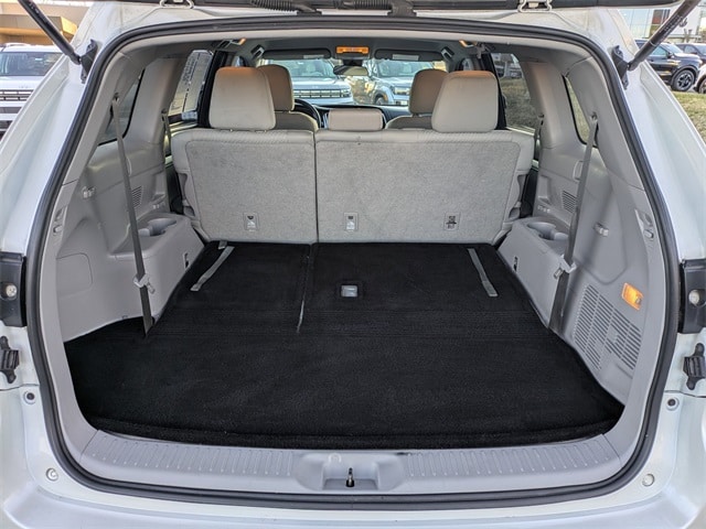 2019 Toyota Highlander LE - Photo 13