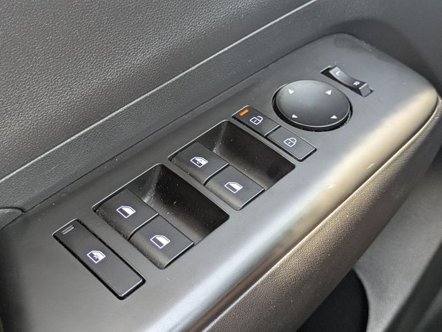 2025 Hyundai Kona SEL - Photo 21