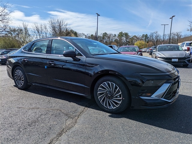 2025 Hyundai Sonata Hybrid