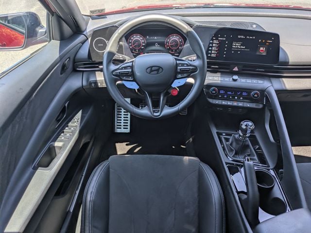 2025 Hyundai Elantra N - Photo 15