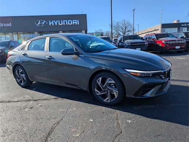 2026 Hyundai Elantra Limited's photo