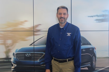 Staff member Chris Hope from d6578e798b64