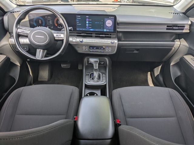 2025 Hyundai Kona SEL - Photo 15
