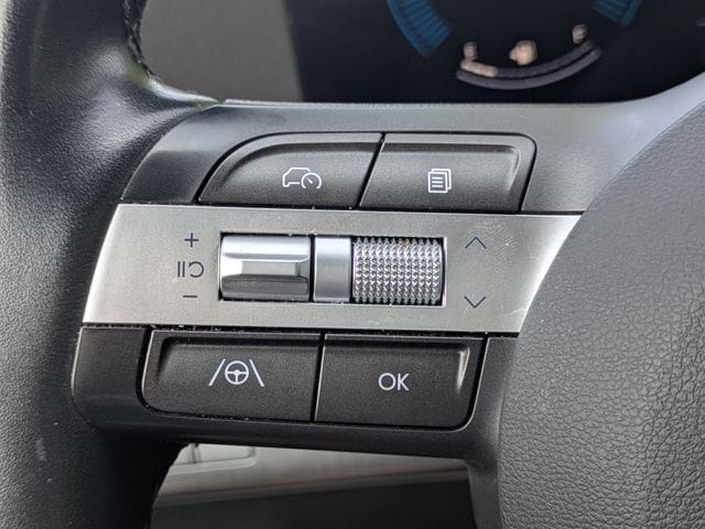 2025 Hyundai Kona SEL - Photo 22