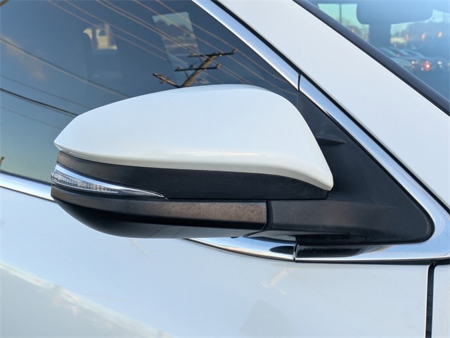 2019 Toyota Highlander LE - Photo 12