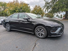 2026 Hyundai Sonata Hybrid Blue Sedan