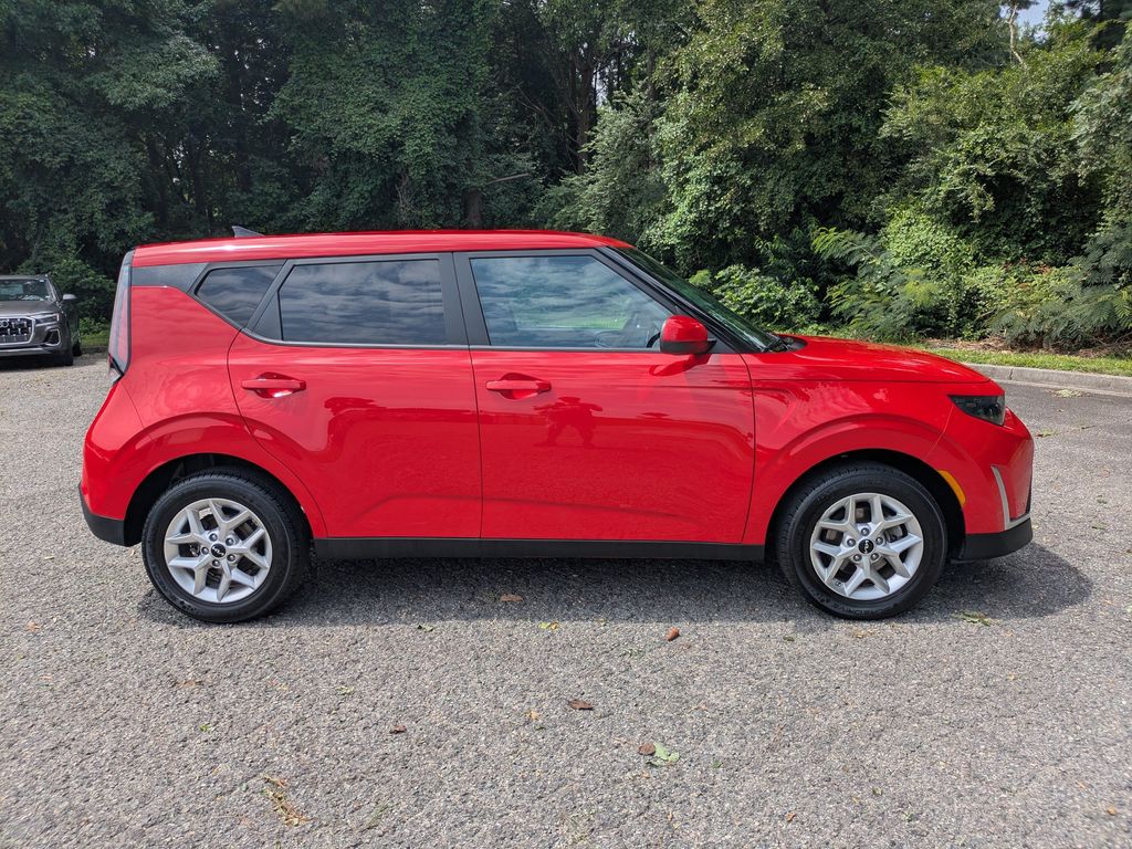 Used 2024 Kia Soul LX Hatchback