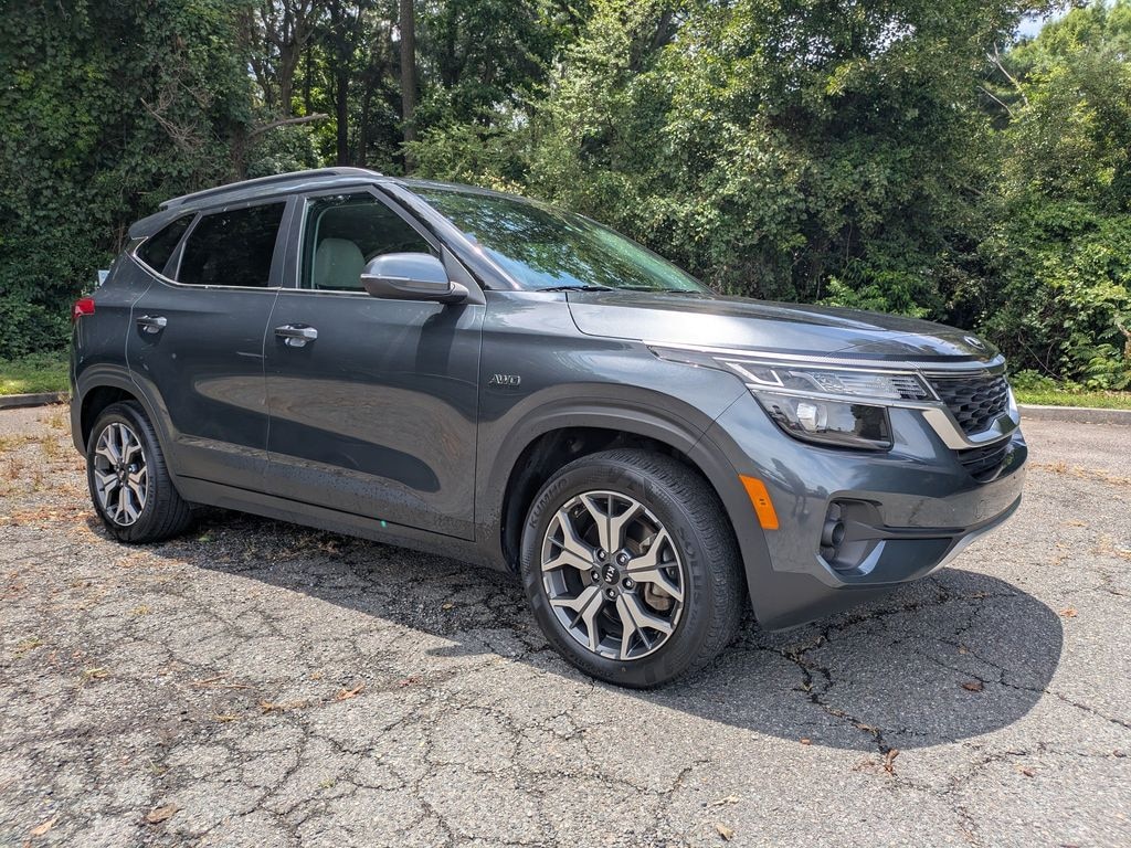 Certified 2021 Kia Seltos EX SUV