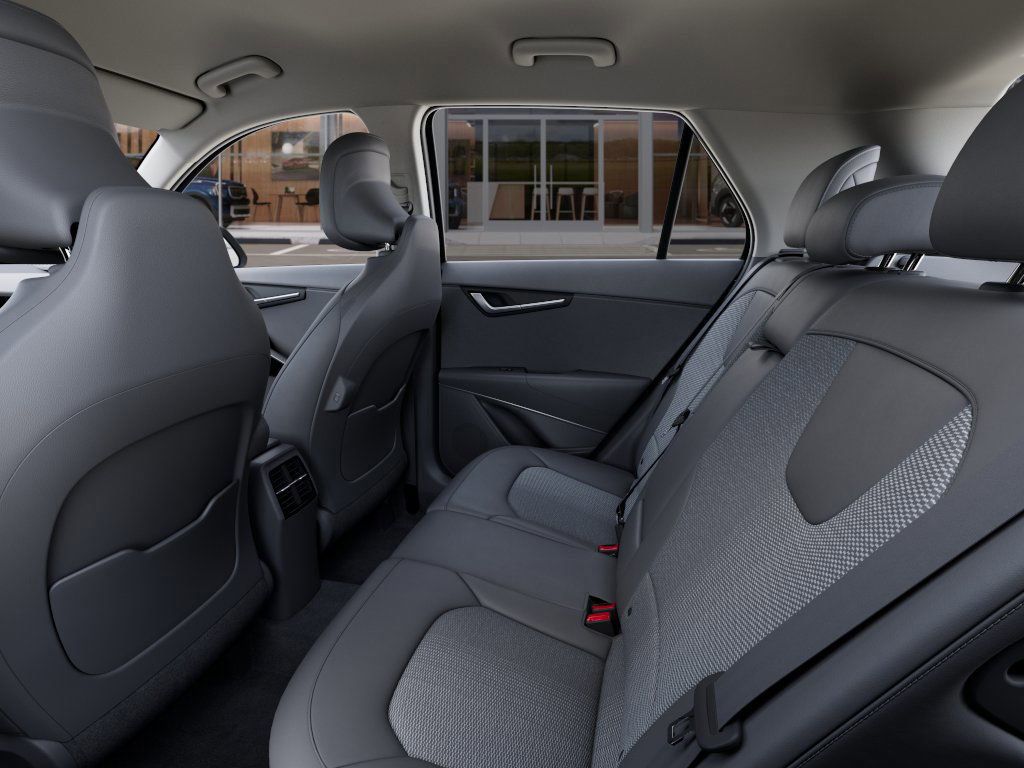 2026 Kia Niro EX - Photo 18
