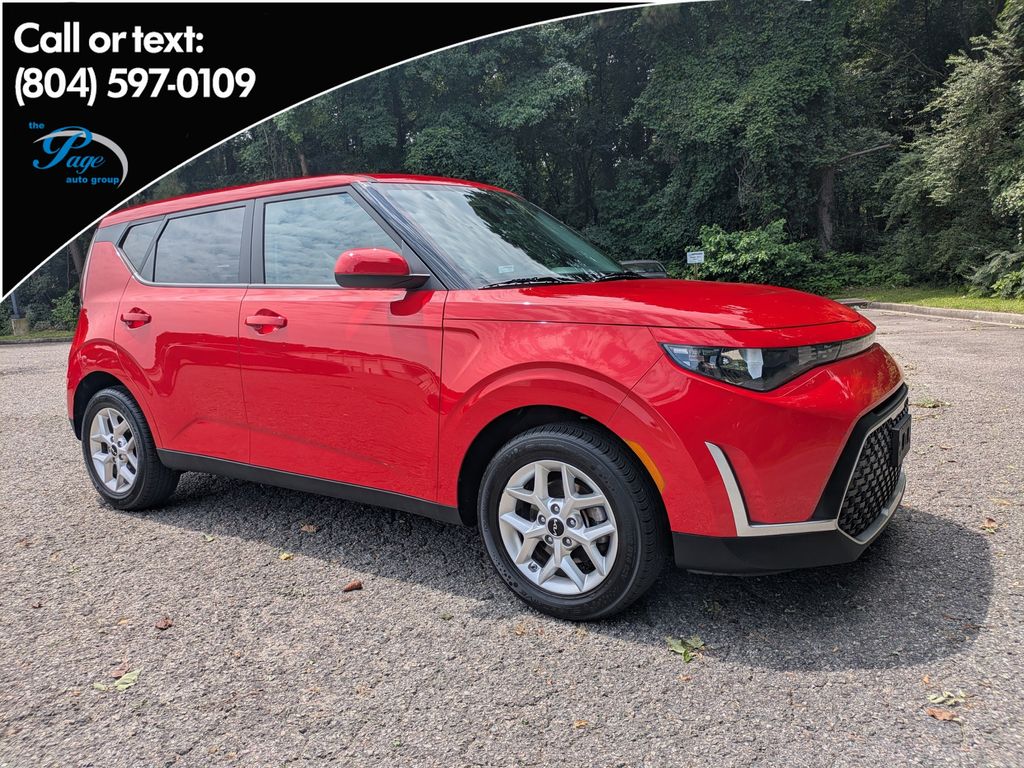 Used 2024 Kia Soul LX Hatchback