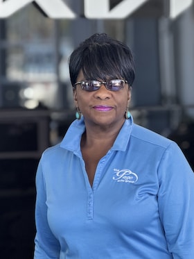 Staff member Linda Jones from d8eb73eb99f3