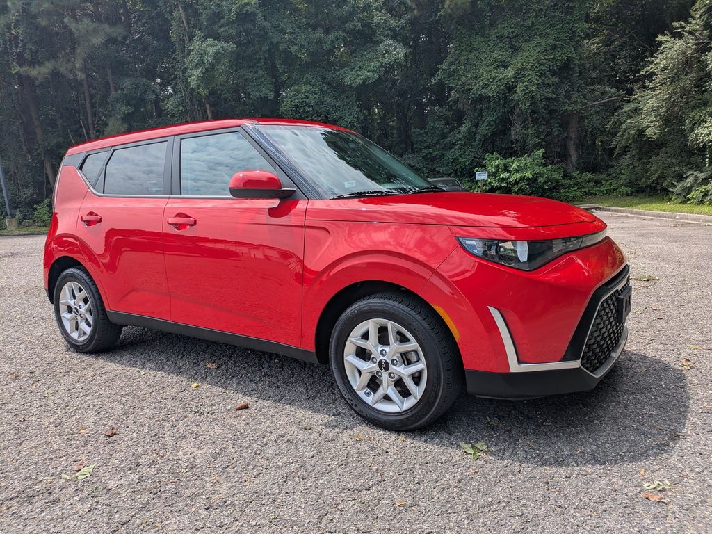 Used 2024 Kia Soul LX Hatchback