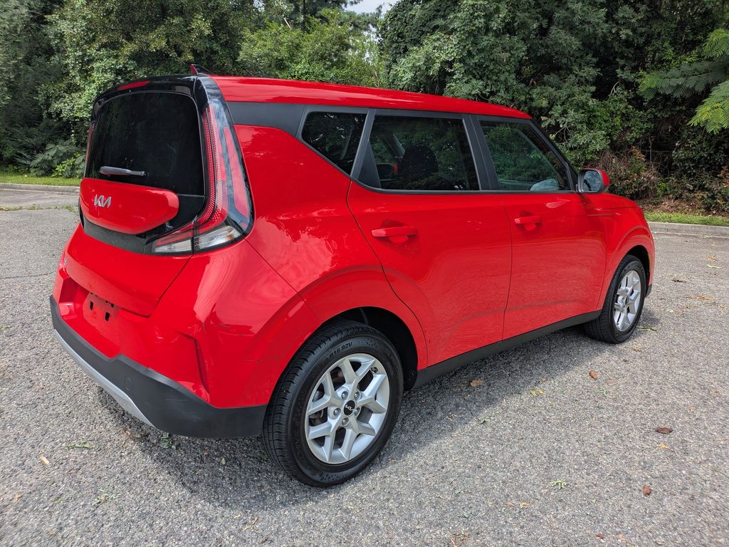 Used 2024 Kia Soul LX Hatchback