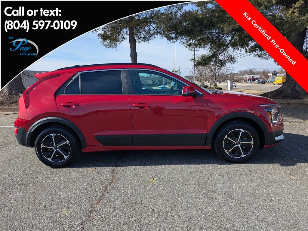Used 2025 Kia Niro EX SUV