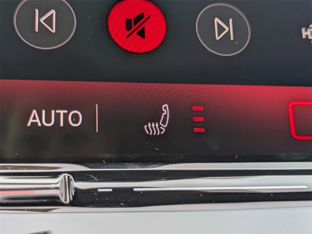 2025 Volkswagen Golf GTI SE - Photo 23