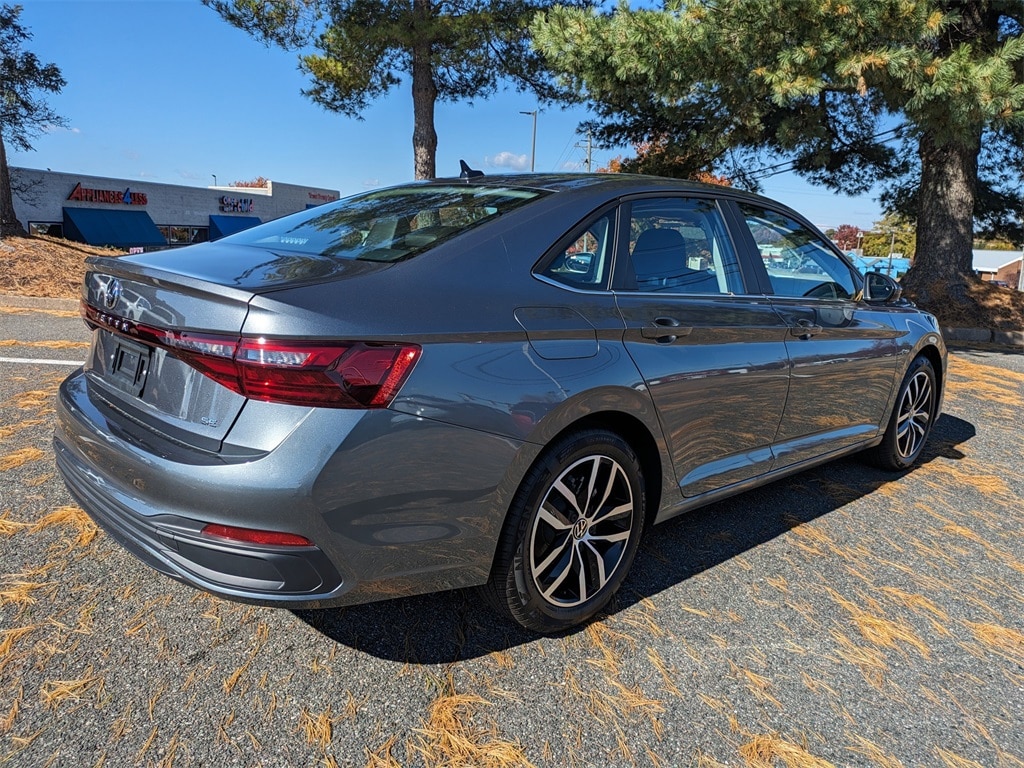 New 2026 Volkswagen Jetta 1.5T SE Sedan