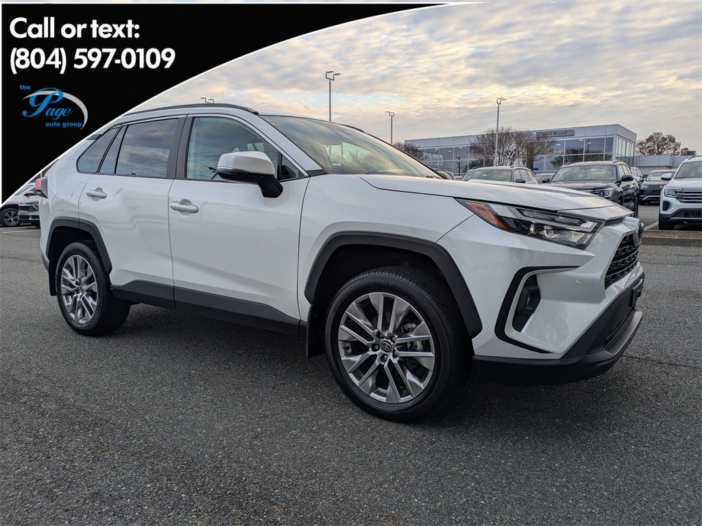 2023 Toyota RAV4 XLE Premium's photo