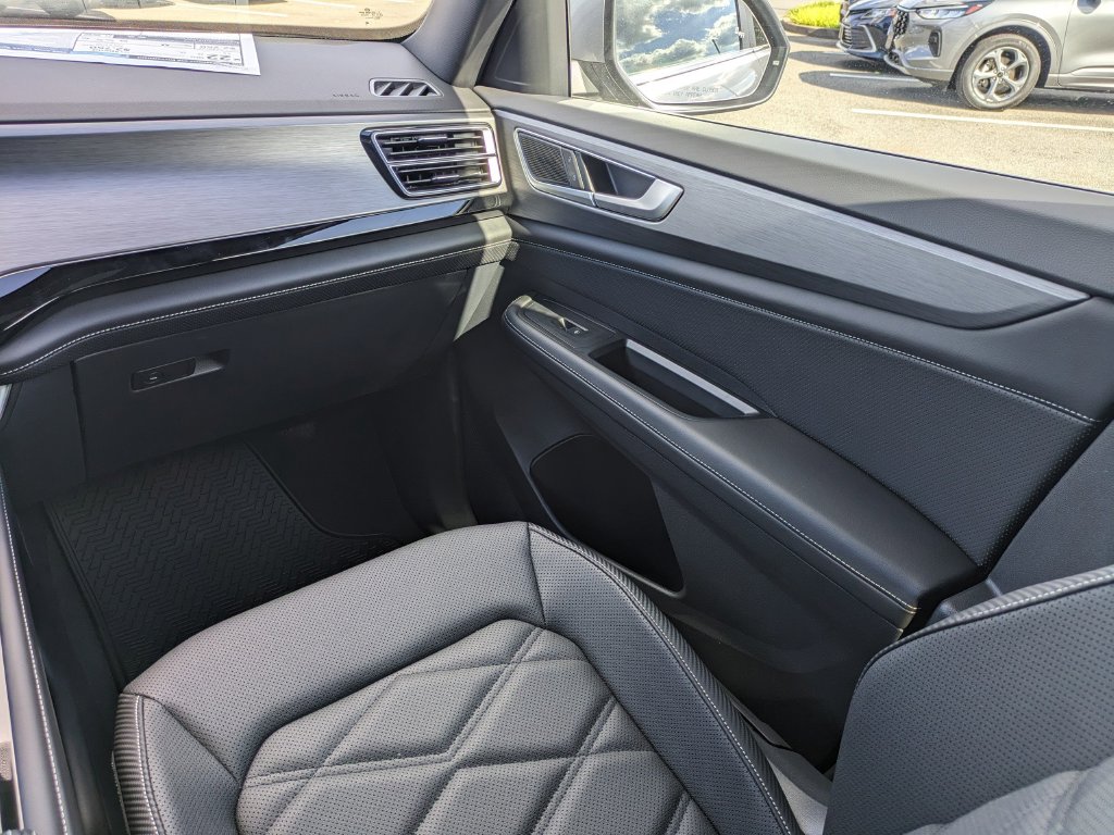 2026 Volkswagen Atlas Cross Sport SE w/Tech - Photo 17