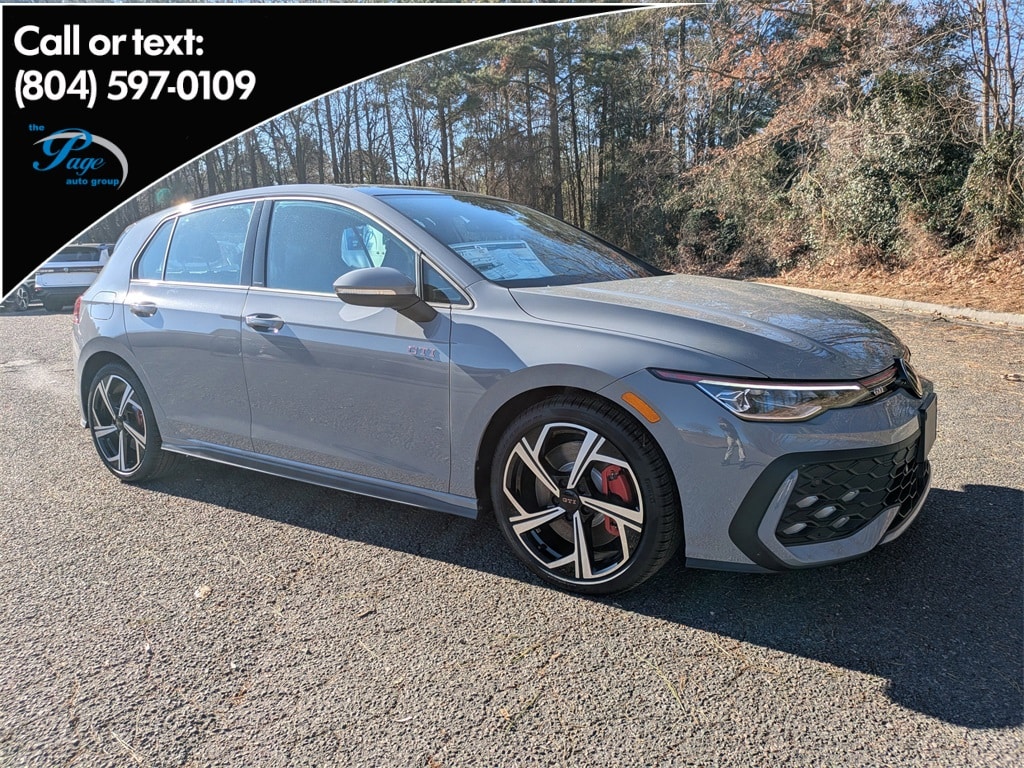 2026 Volkswagen Golf GTI SE's photo