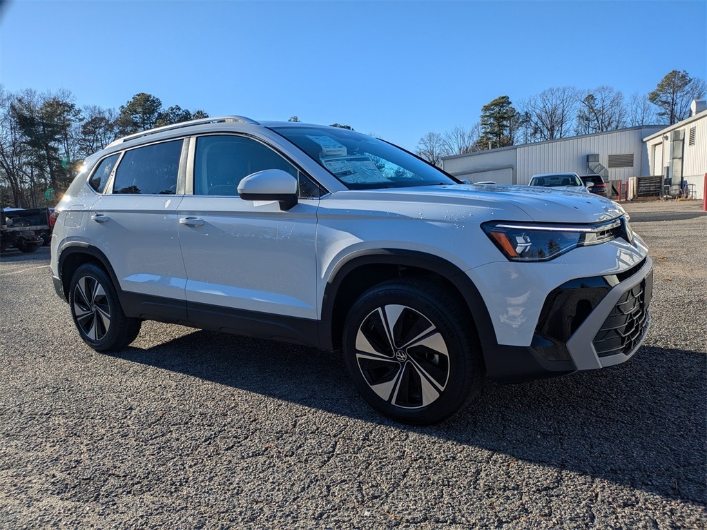 New 2026 Volkswagen Taos 1.5T SE SUV
