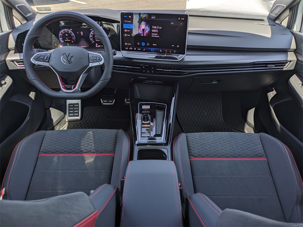 2025 Volkswagen Golf GTI SE - Photo 14