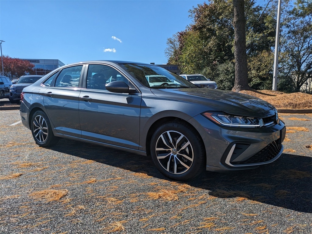 New 2026 Volkswagen Jetta 1.5T SE Sedan