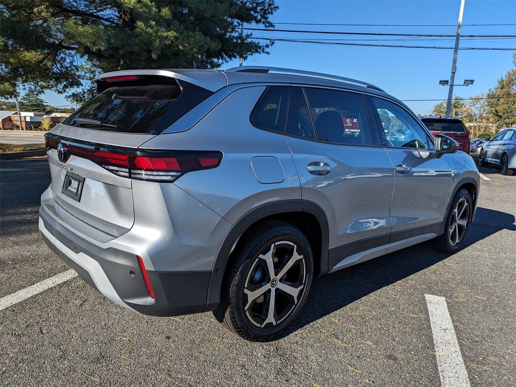 New 2025 Volkswagen Tiguan 2.0T SE SUV