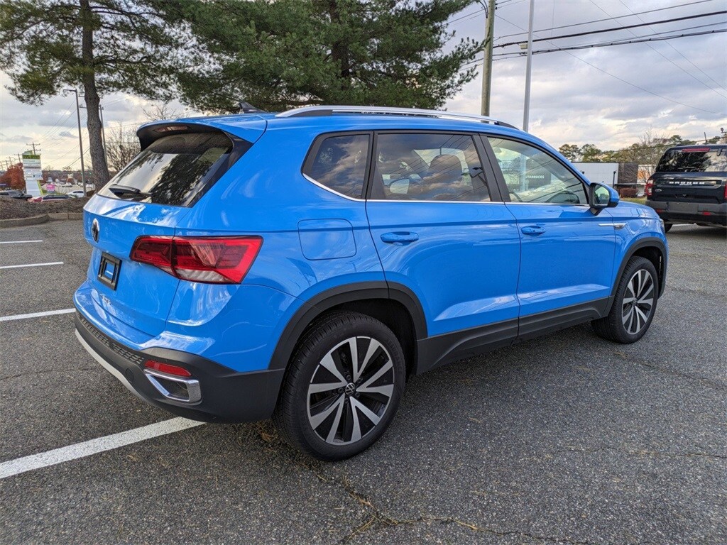 2023 Volkswagen Taos SE photo 4