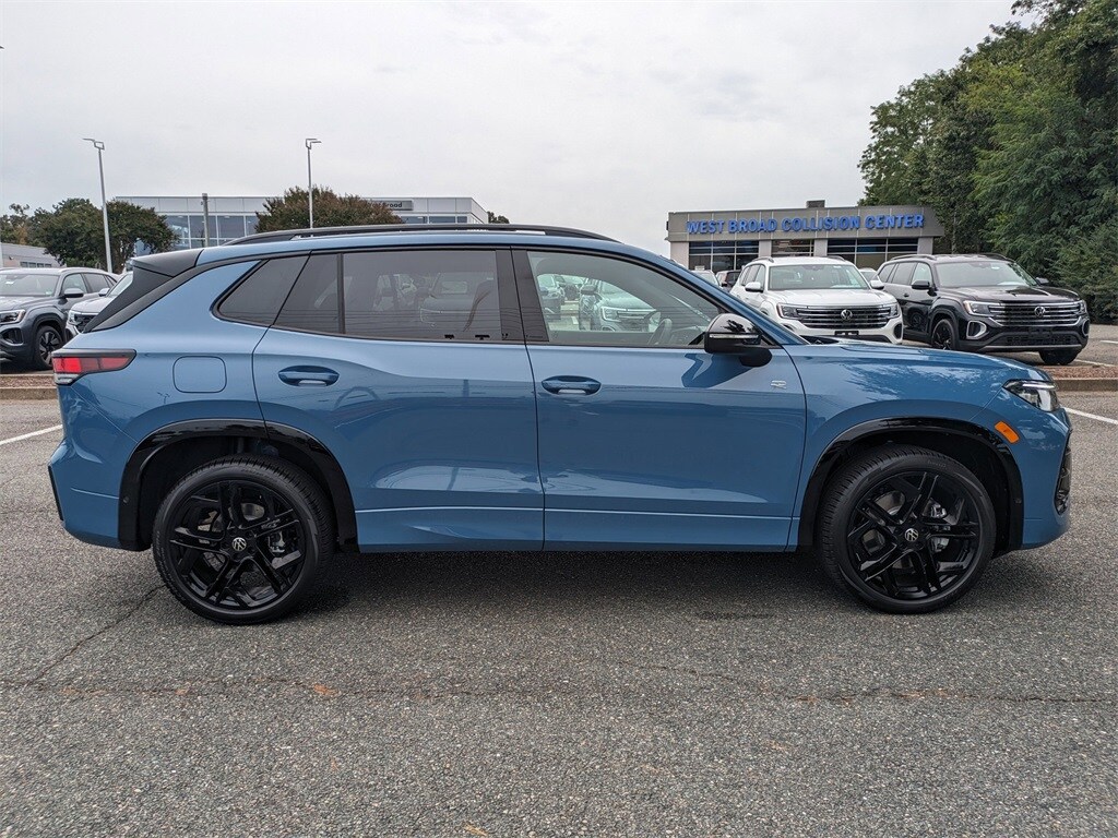 2025 Volkswagen Tiguan SE R-Line Black photo 3
